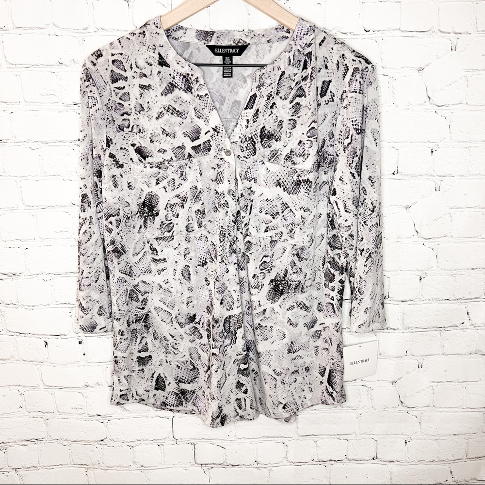 Ellen Tracy Button Tab Printed Blouse Soft Desert Mauve Size Medium NWT